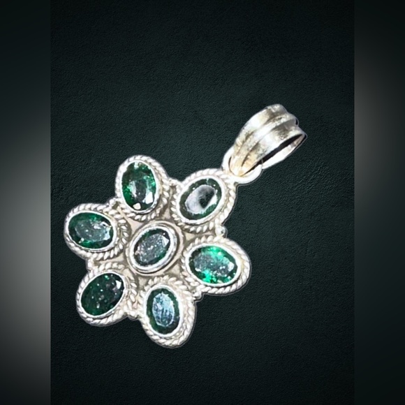 Sterling Silver Emerald Flower Pendant 7 gemstones rope accent 1.78” x 1” - Picture 2 of 7